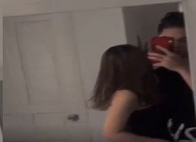 phim sex clip moi Lần đầu em hơi ngại thôi sau đòi xuất trong